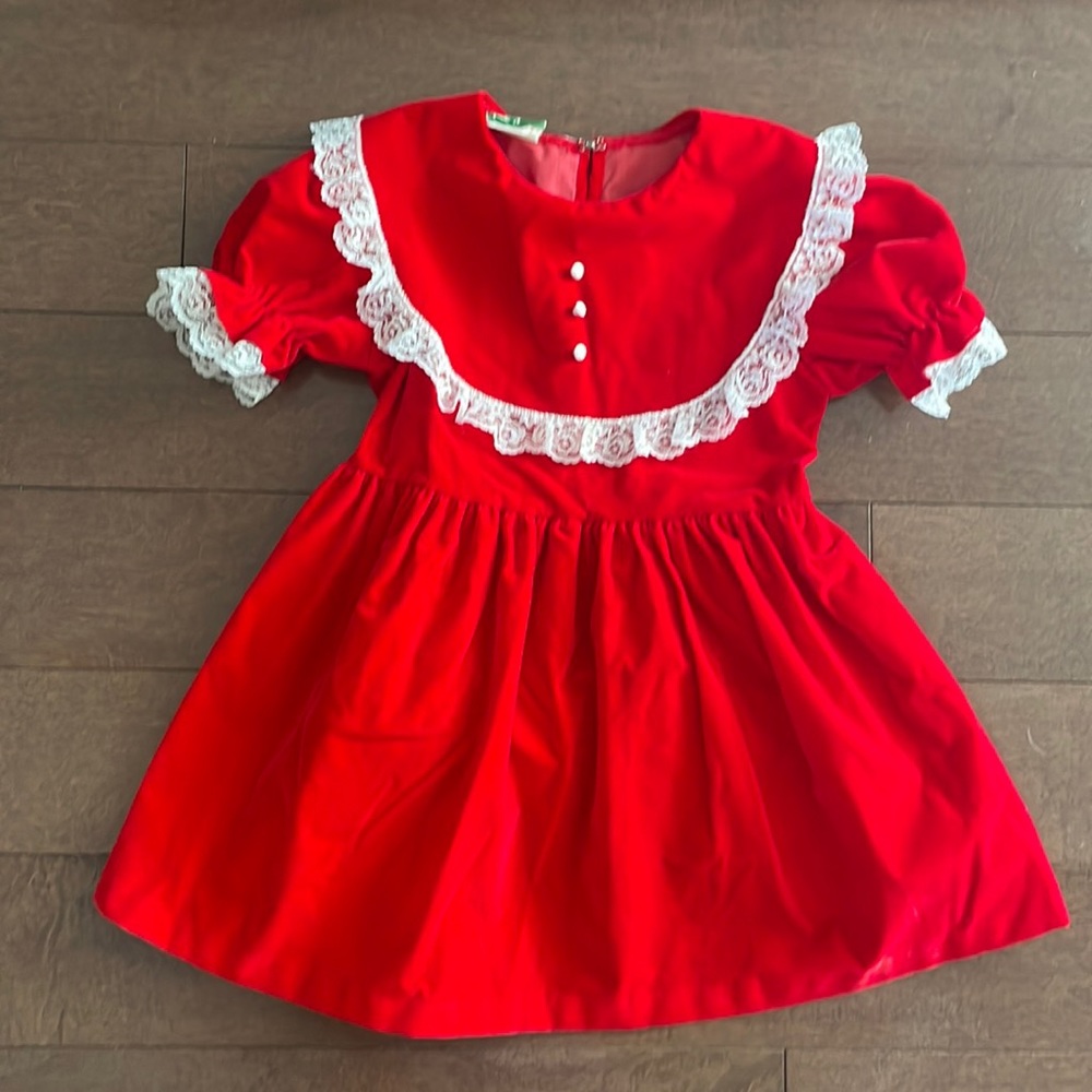 Vintage Red Roget dress with lace